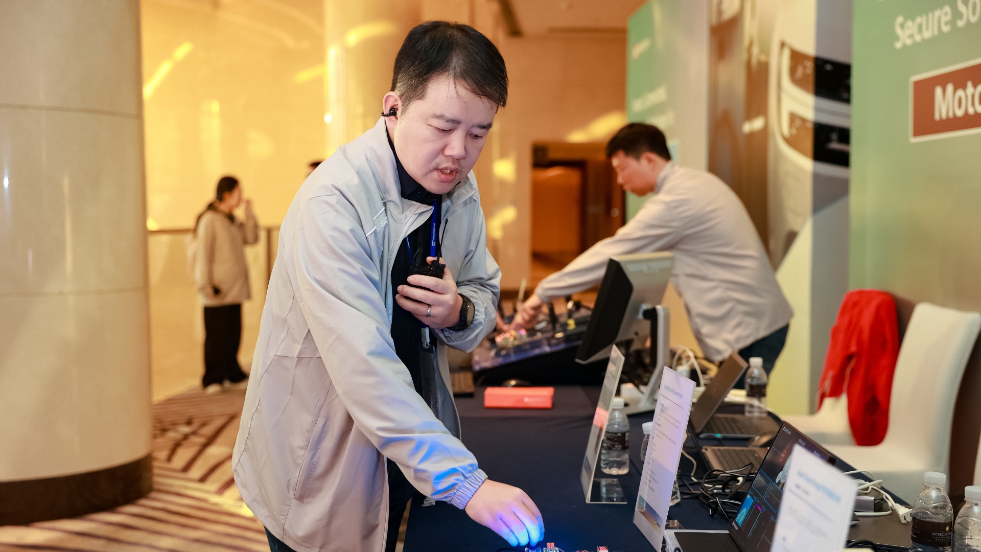 基于10兆以太网的无MCU车内架构